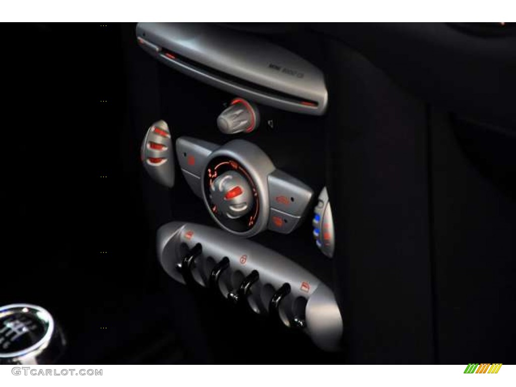 2008 Mini Cooper Hardtop Controls Photo #53902013