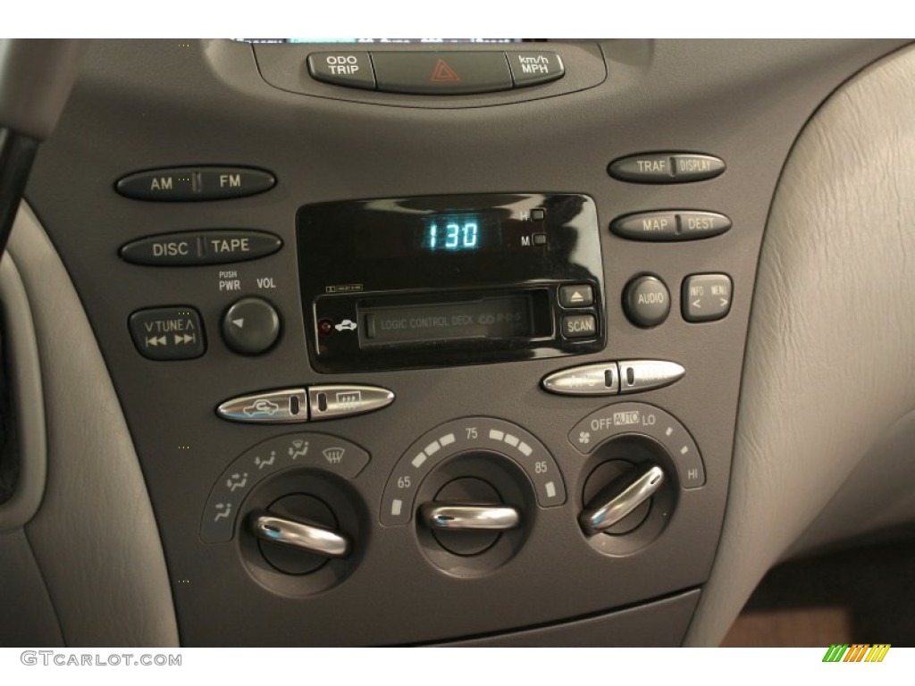 2003 Toyota Prius Hybrid Controls Photo #53902277