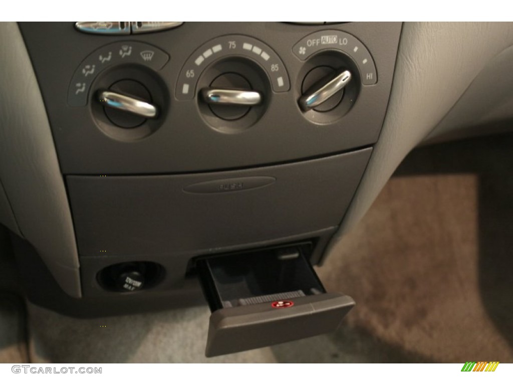 2003 Prius Hybrid - Aqua Ice Opalescent / Amethyst photo #17