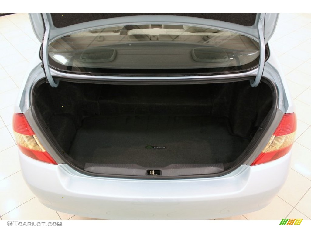 2003 Toyota Prius Hybrid Trunk Photo #53902346