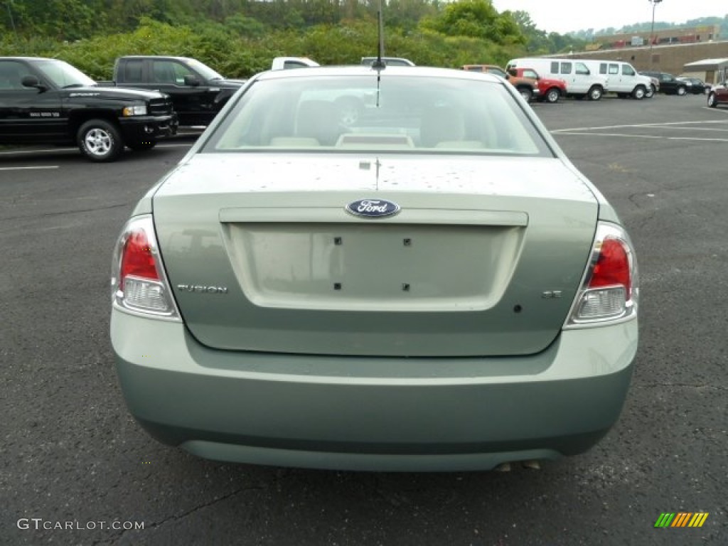 2009 Fusion SE - Moss Green Metallic / Camel photo #3