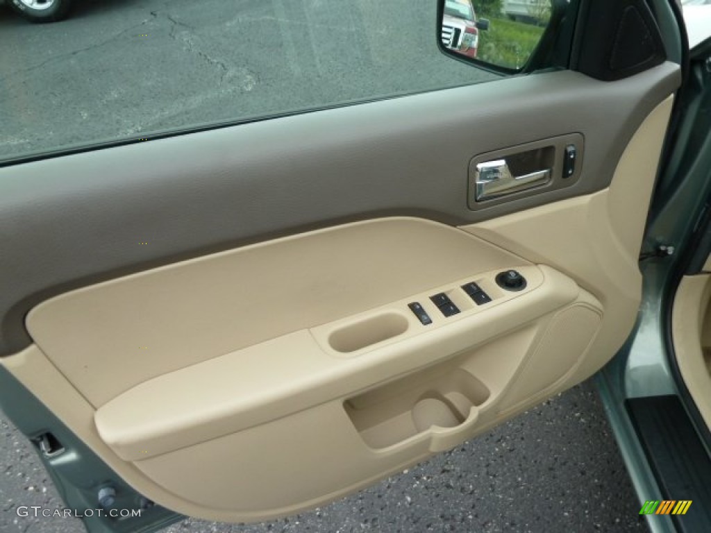 2009 Ford Fusion SE Camel Door Panel Photo #53902625