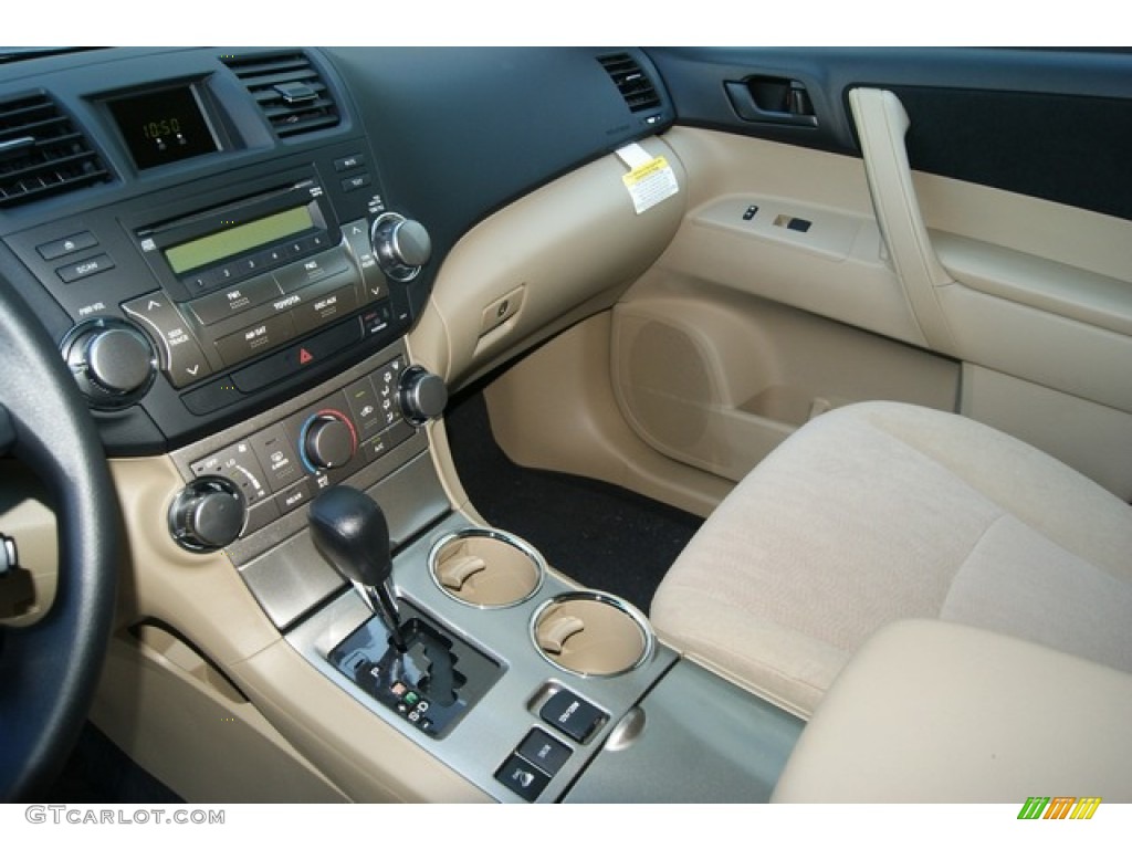 Sand Beige Interior 2012 Toyota Highlander V6 4WD Photo #53907304
