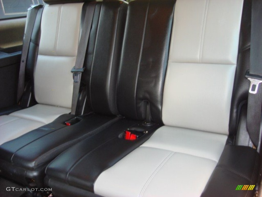 2007 Suburban 1500 Z71 4x4 - Black / Light Titanium/Ebony photo #10