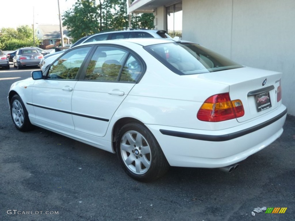 2005 3 Series 325xi Sedan - Alpine White / Sand photo #2