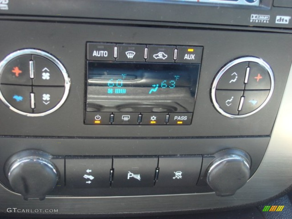 2007 Chevrolet Suburban 1500 Z71 4x4 Controls Photo #53909233