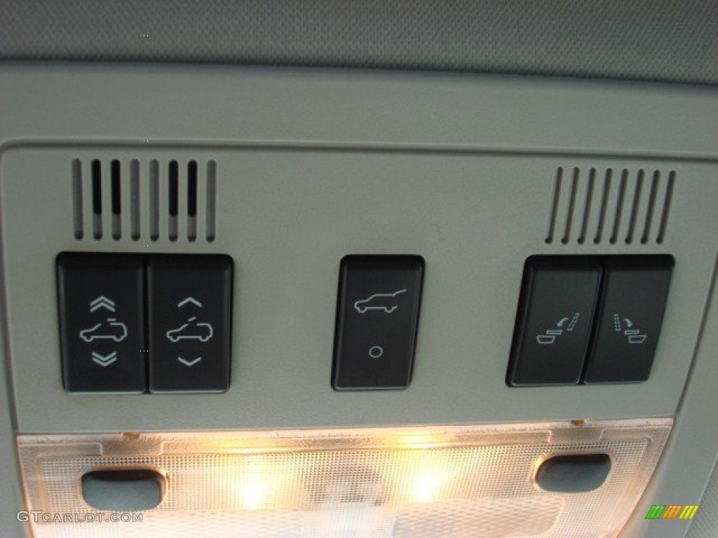 2007 Suburban 1500 Z71 4x4 - Black / Light Titanium/Ebony photo #24