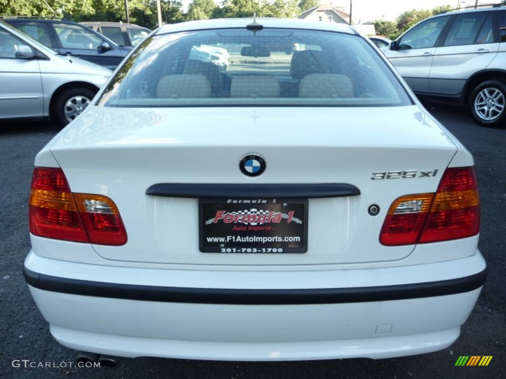 2005 3 Series 325xi Sedan - Alpine White / Sand photo #19