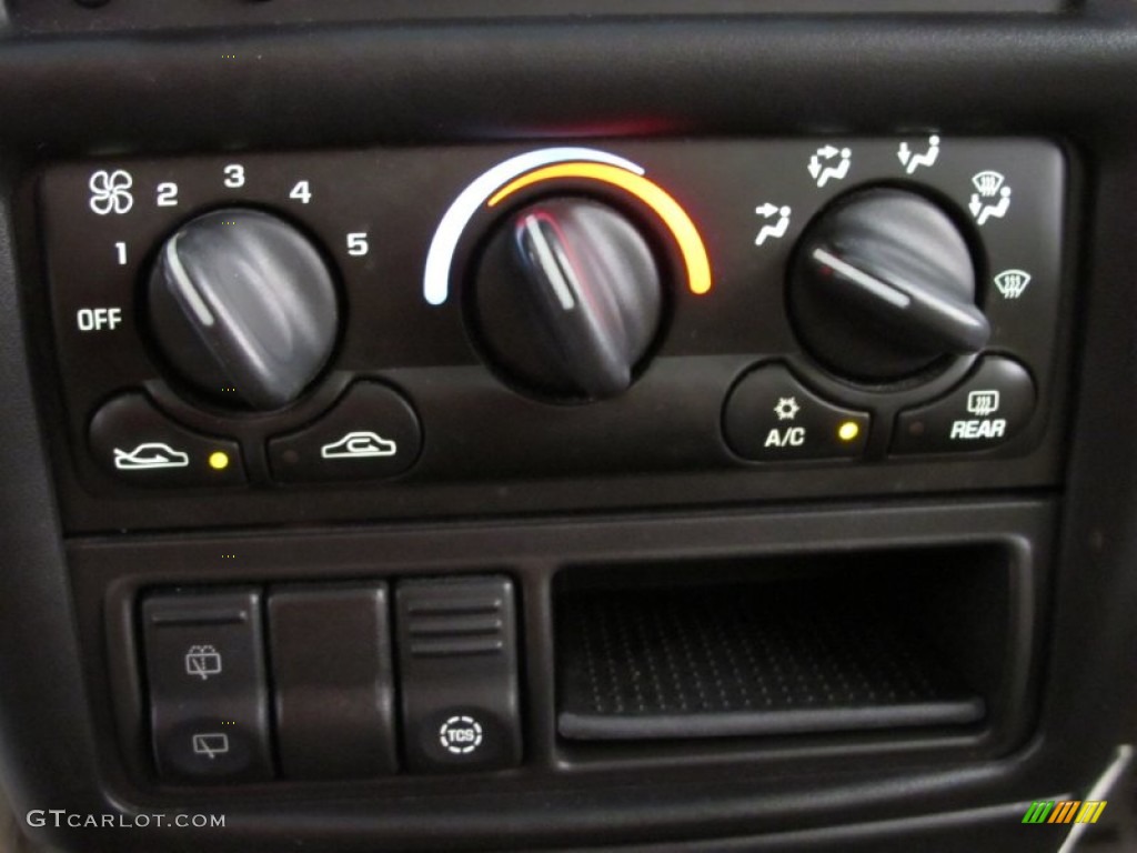 2000 Chevrolet Venture LS Controls Photo #53909502