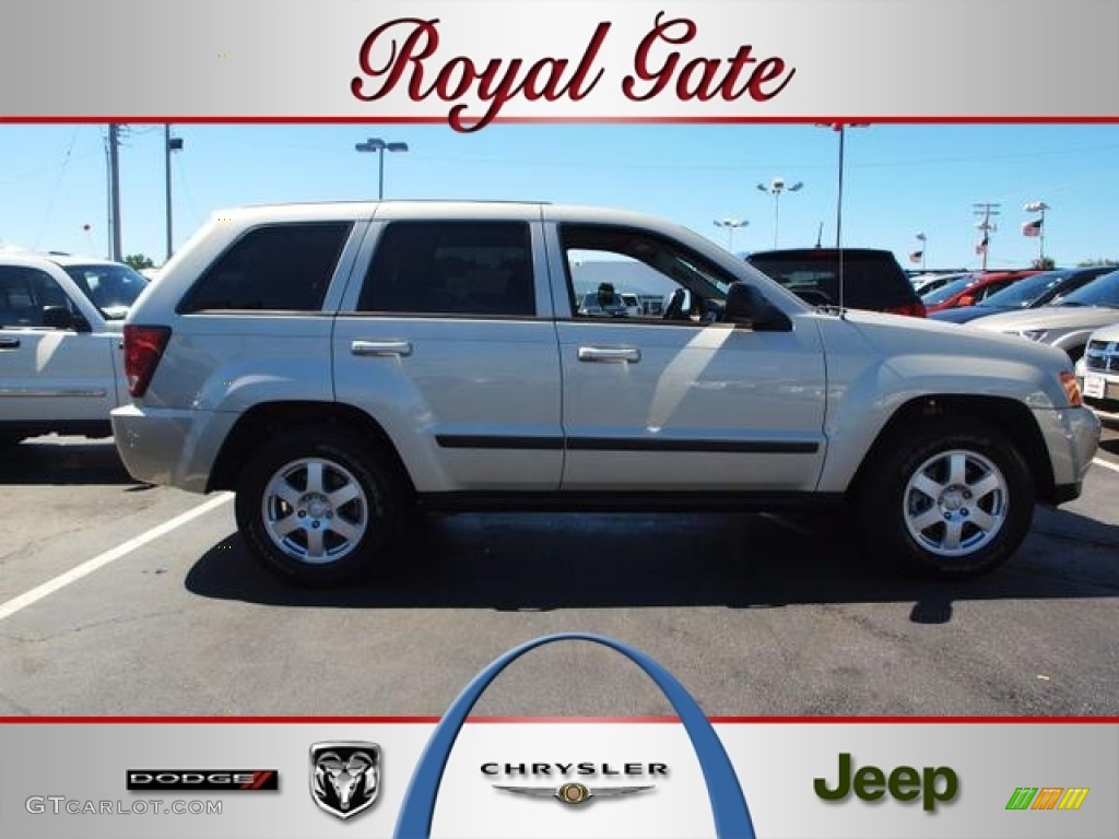 2008 Grand Cherokee Laredo 4x4 - Bright Silver Metallic / Dark Slate Gray/Light Graystone photo #1