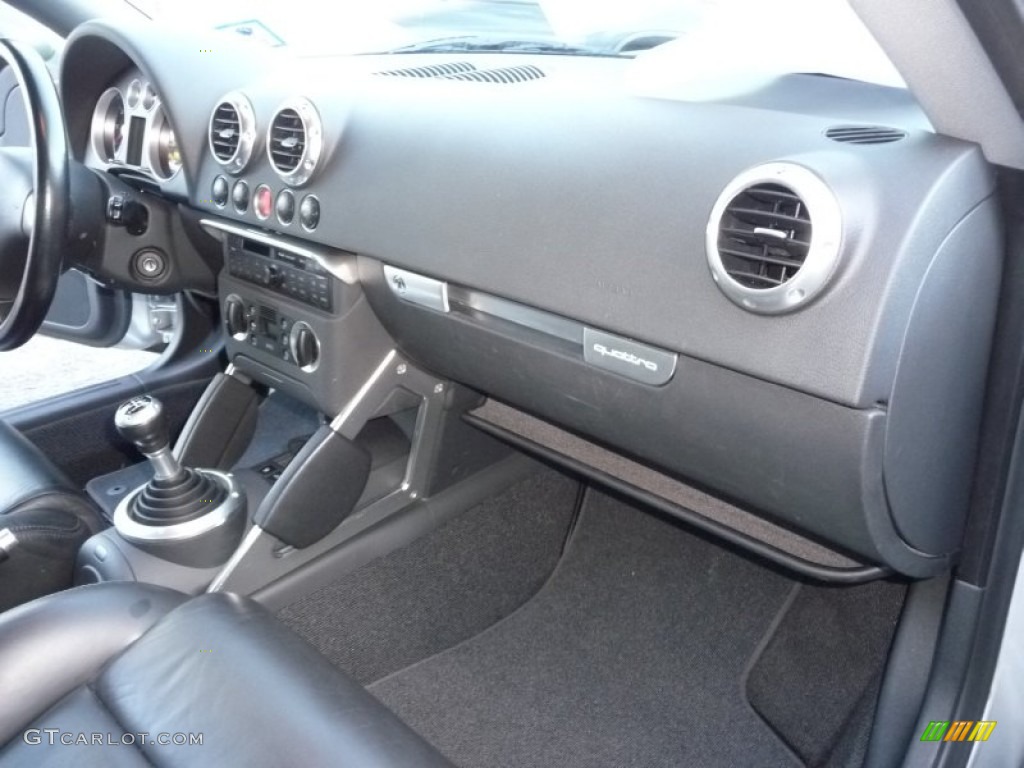 2001 Audi TT 1.8T quattro Coupe Ebony Black Dashboard Photo #53909821