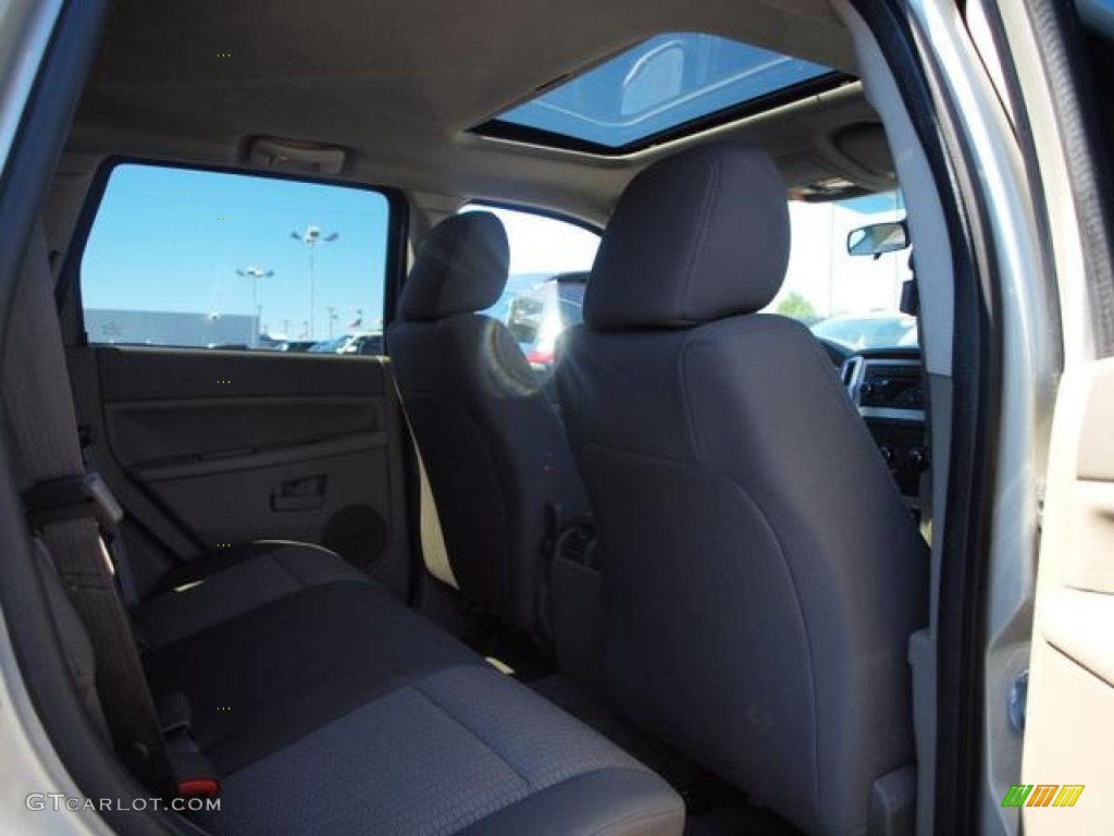 2008 Grand Cherokee Laredo 4x4 - Bright Silver Metallic / Dark Slate Gray/Light Graystone photo #9