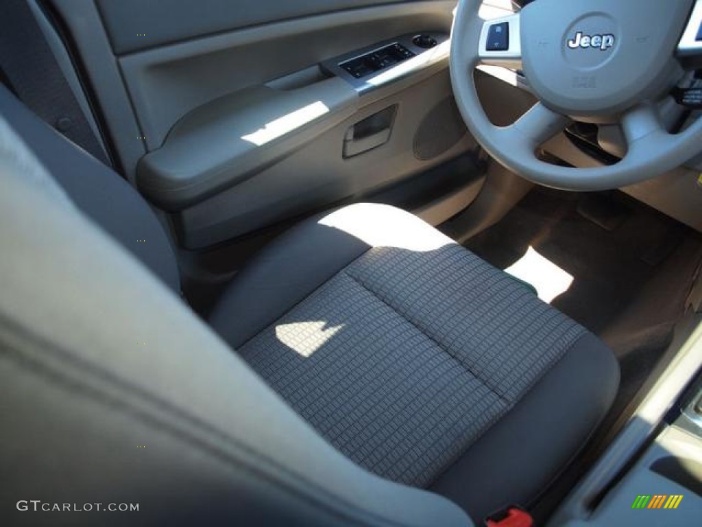 2008 Grand Cherokee Laredo 4x4 - Bright Silver Metallic / Dark Slate Gray/Light Graystone photo #11
