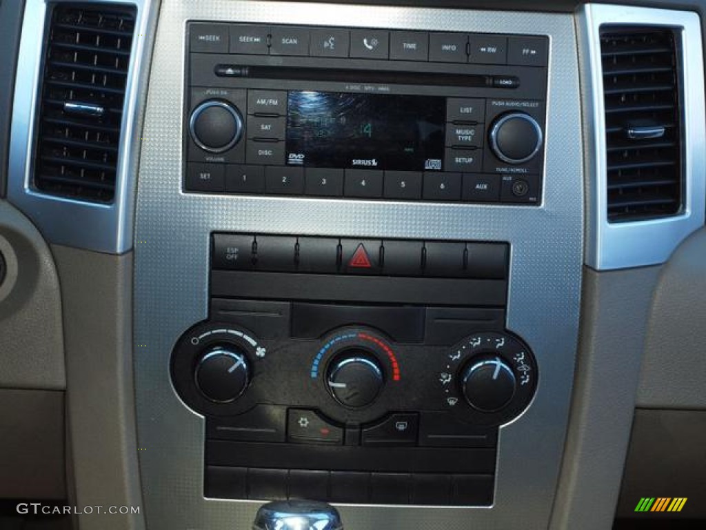 2008 Grand Cherokee Laredo 4x4 - Bright Silver Metallic / Dark Slate Gray/Light Graystone photo #12
