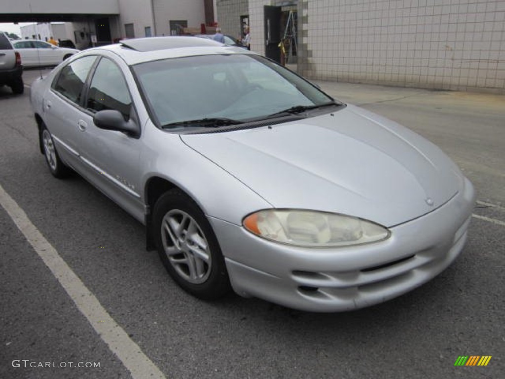 2000 Intrepid  - Bright Silver Metallic / Agate photo #1