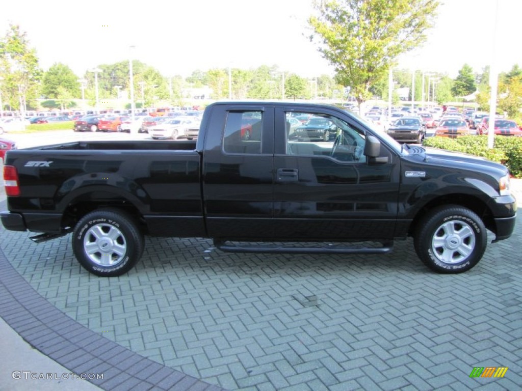 2005 F150 STX SuperCab - Black / Medium Flint Grey photo #6