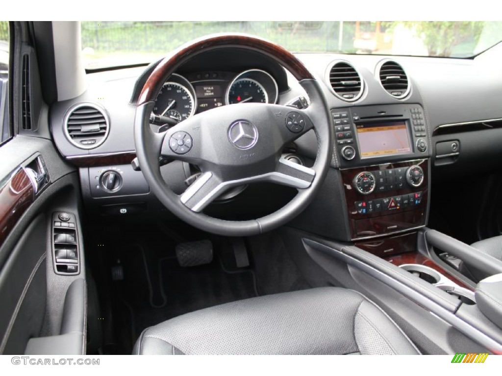 2010 Mercedes-Benz GL 550 4Matic Black Dashboard Photo #53916181