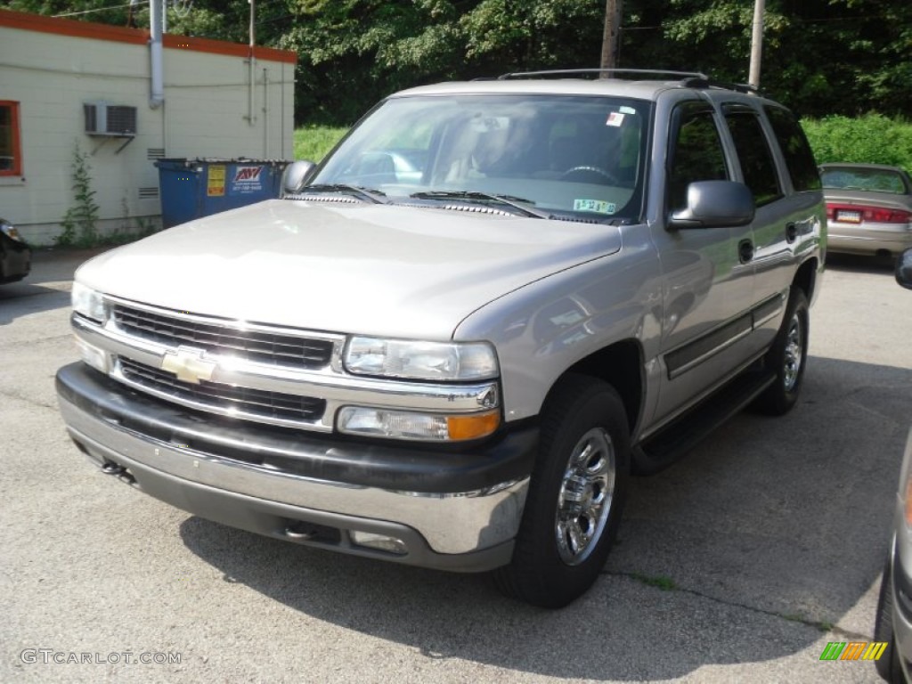 2004 Tahoe LS 4x4 - Silver Birch Metallic / Gray/Dark Charcoal photo #2