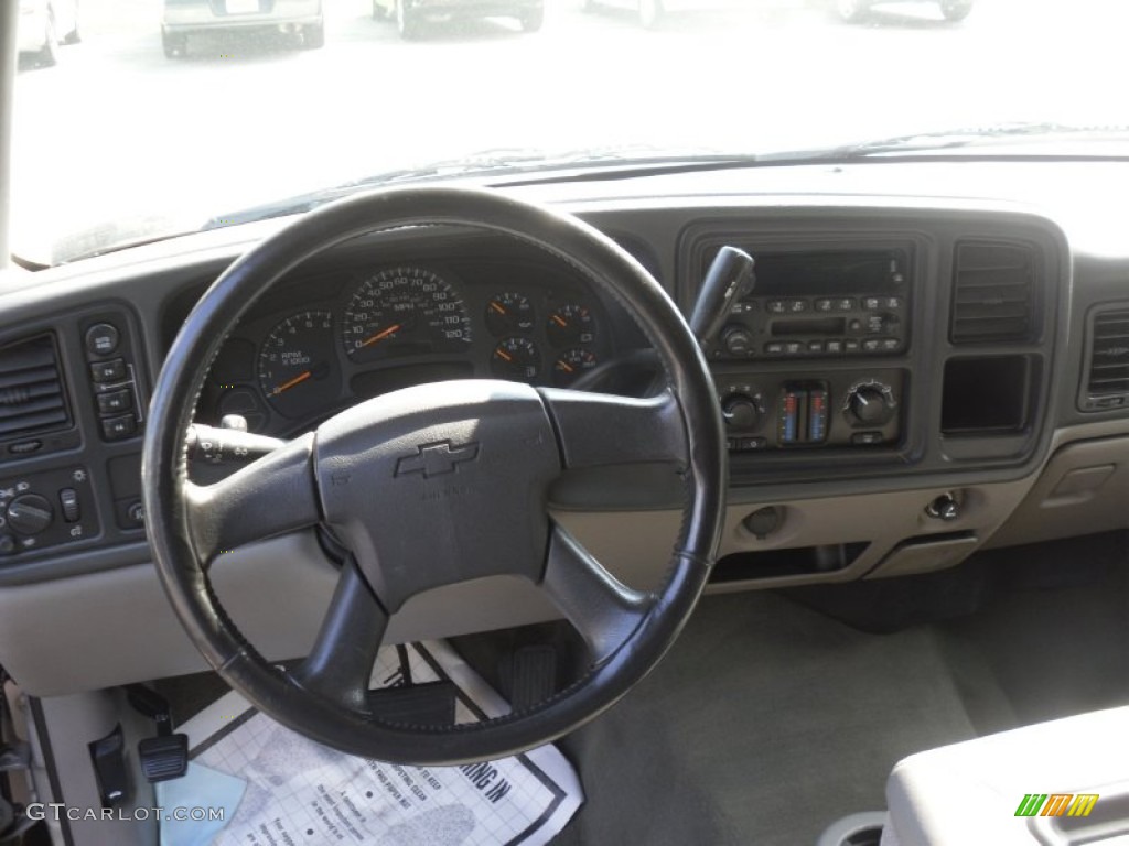 2004 Chevrolet Tahoe LS 4x4 Gray/Dark Charcoal Steering Wheel Photo #53920486