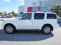 Avalanche White - Pathfinder LE Photo No. 2