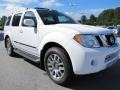Avalanche White - Pathfinder LE Photo No. 7