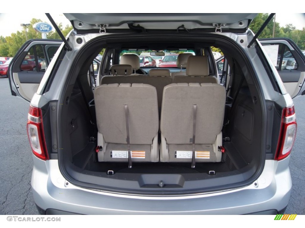 2012 Ford Explorer XLT Trunk Photo #53920693