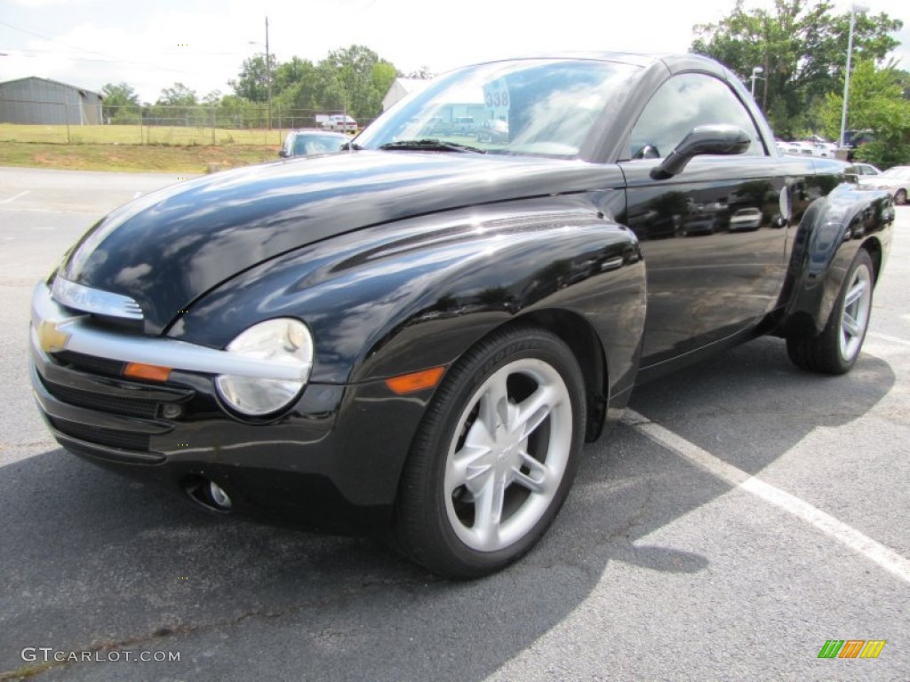 Smokin' Asphalt Black 2004 Chevrolet SSR Standard SSR Model Exterior Photo #53922157