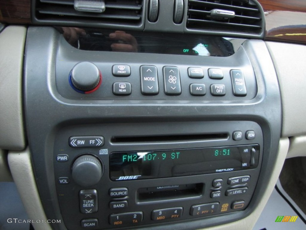 2001 Cadillac DeVille DTS Sedan Controls Photo #53922451