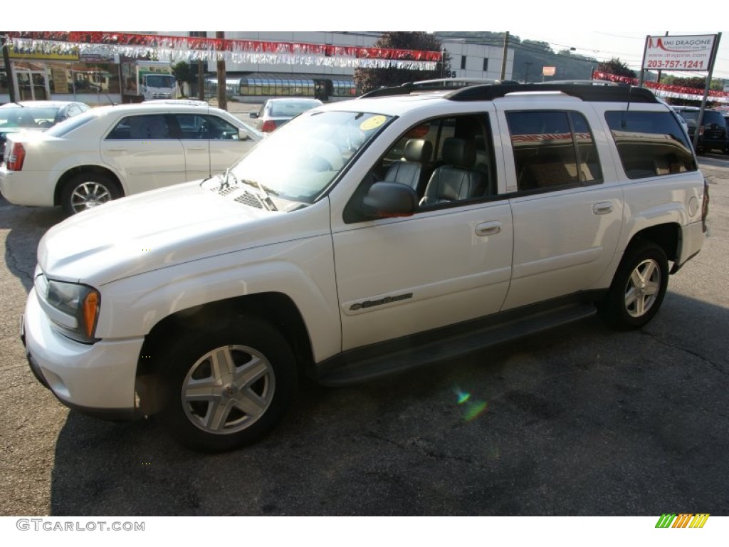 2002 TrailBlazer EXT LT 4x4 - Summit White / Dark Pewter photo #1