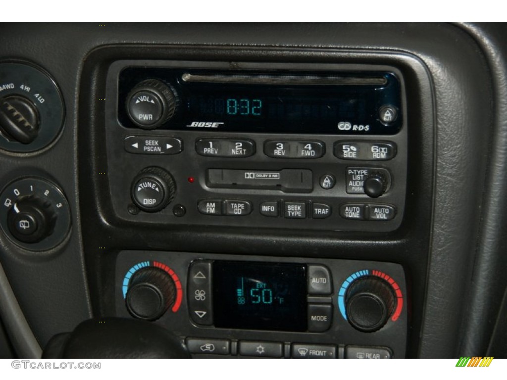 2002 Chevrolet TrailBlazer EXT LT 4x4 Audio System Photos