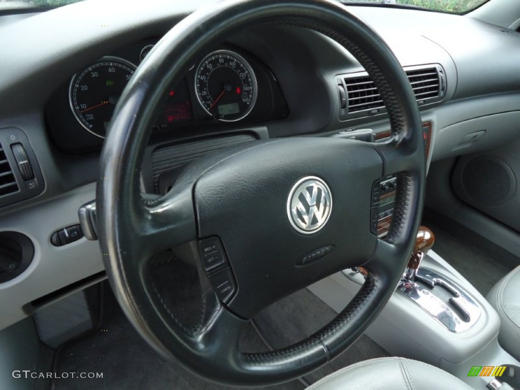 2004 Volkswagen Passat GLX 4Motion Wagon Grey Steering Wheel Photo #53923621