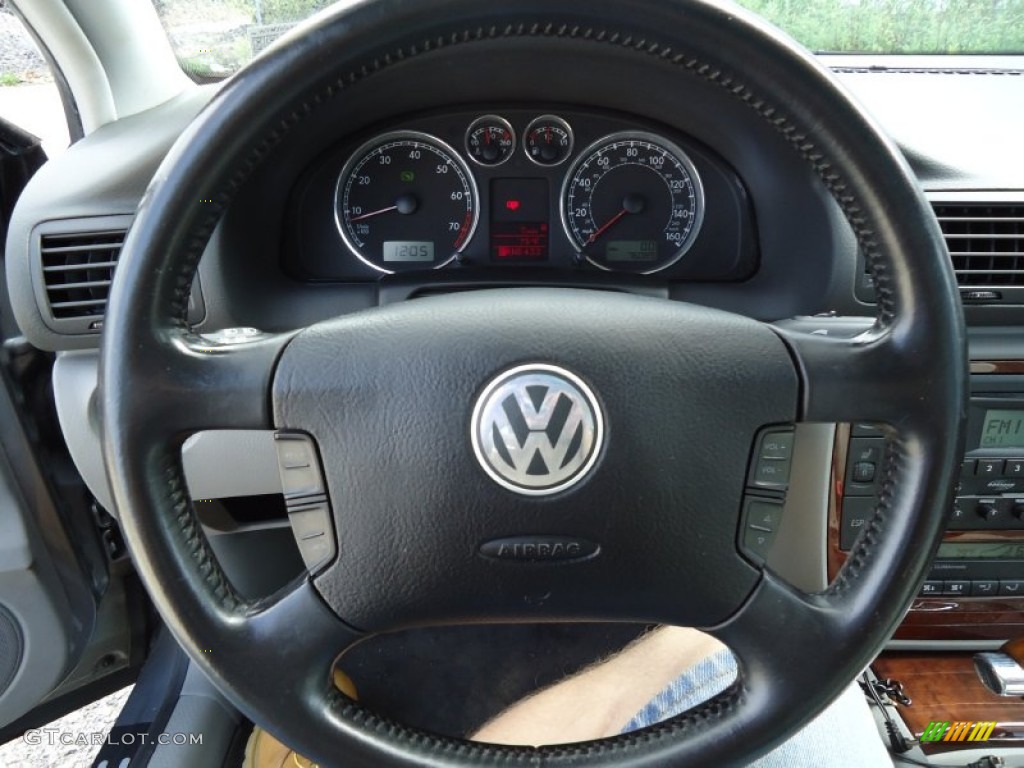 2004 Volkswagen Passat GLX 4Motion Wagon Grey Steering Wheel Photo #53923900