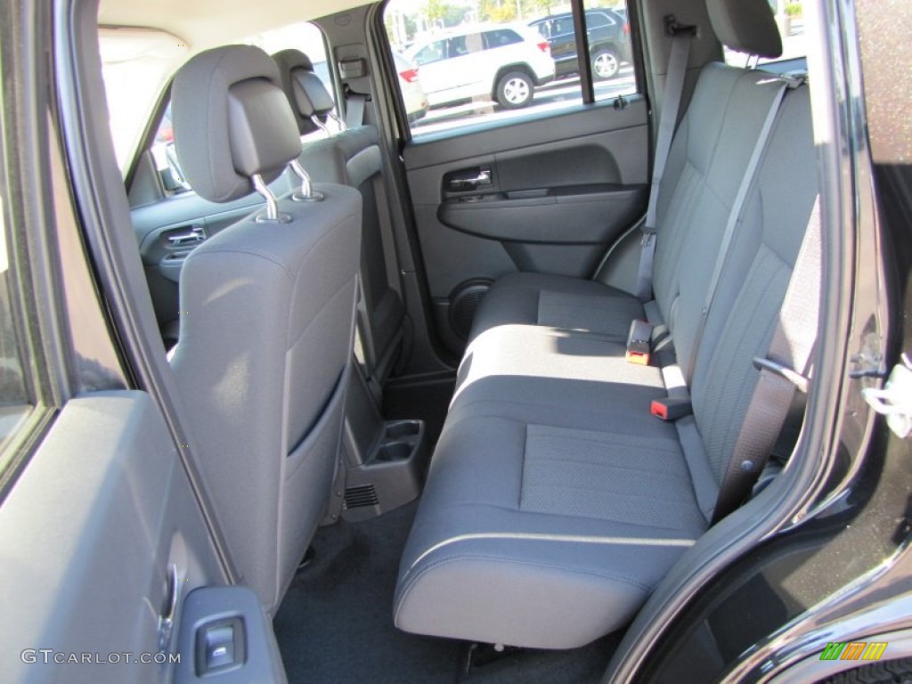 Black Interior 2012 Jeep Grand Cherokee Laredo Photo #53924764