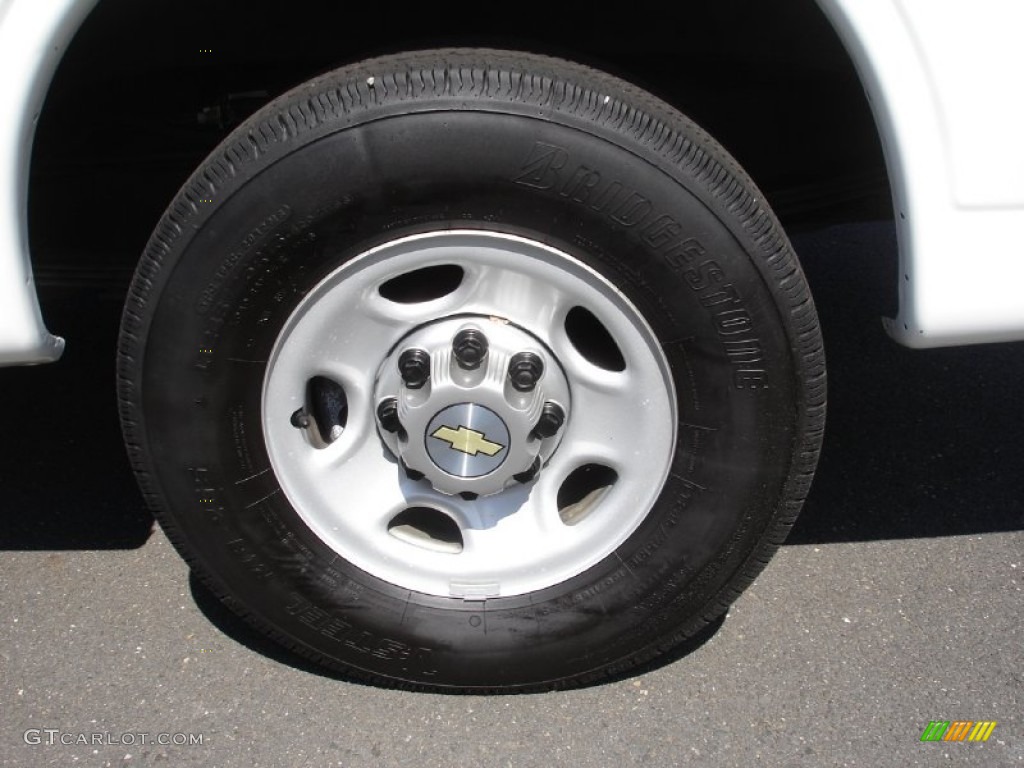 2011 Chevrolet Express 2500 Extended Cargo Van Wheel Photos
