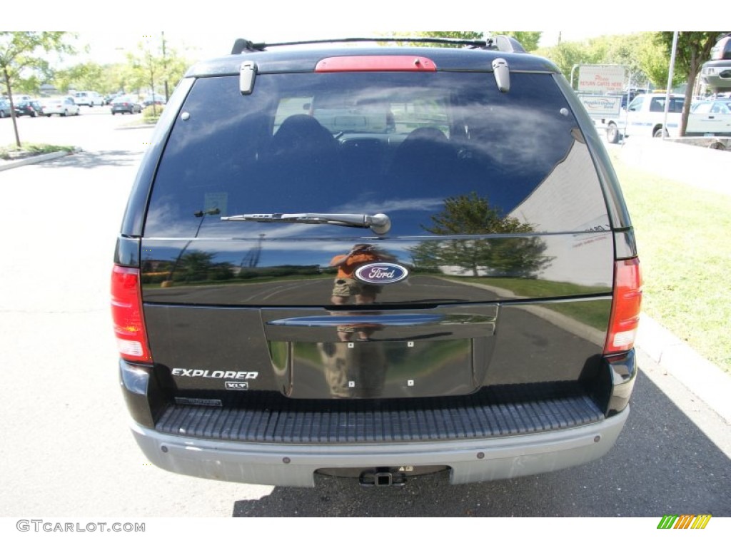 2002 Explorer XLT - Black Clearcoat / Graphite photo #5