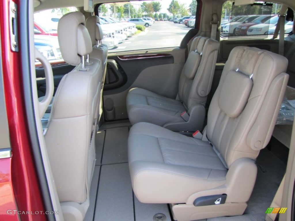 Dark Frost Beige/Medium Frost Beige Interior 2012 Chrysler Town & Country Limited Photo #53925521