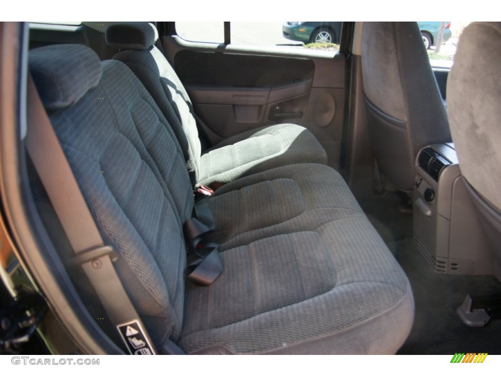 2002 Explorer XLT - Black Clearcoat / Graphite photo #17