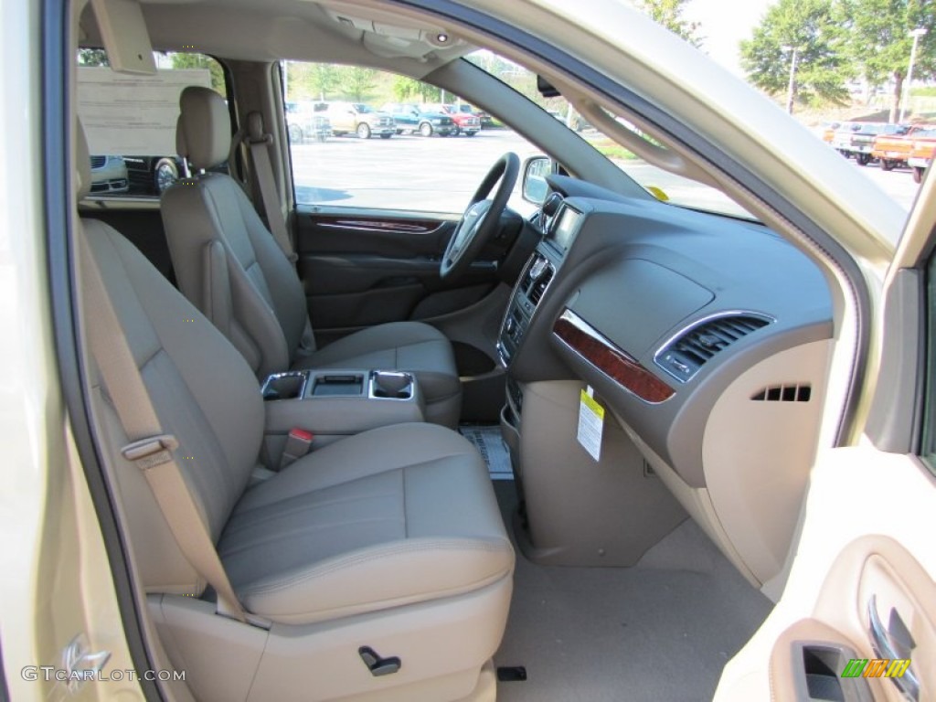 Dark Frost Beige/Medium Frost Beige Interior 2012 Chrysler Town & Country Touring - L Photo #53926171