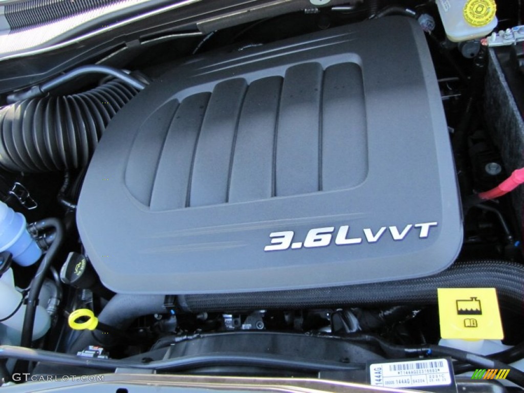 2012 Chrysler Town & Country Touring 3.6 Liter DOHC 24-Valve VVT Pentastar V6 Engine Photo #53926573