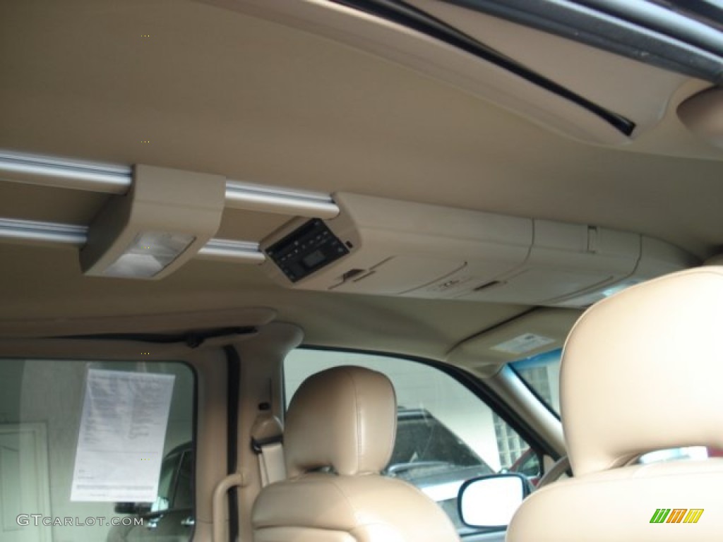 2006 Terraza CX - Cashmere Metallic / Cashmere photo #19