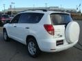 Super White - RAV4 4WD Photo No. 4
