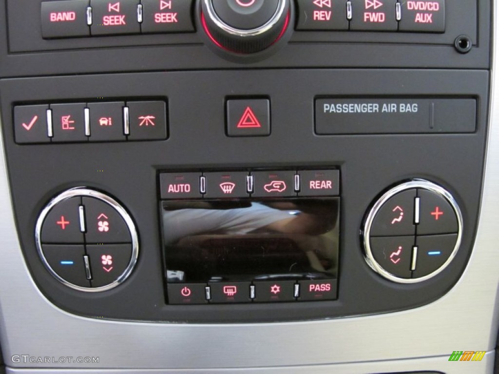 2012 GMC Acadia SLT Controls Photo #53932699