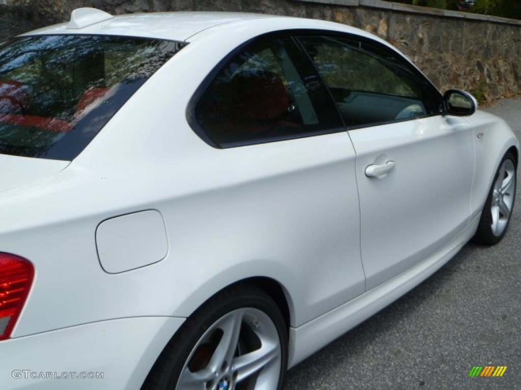 2008 1 Series 135i Coupe - Alpine White / Coral Red photo #11