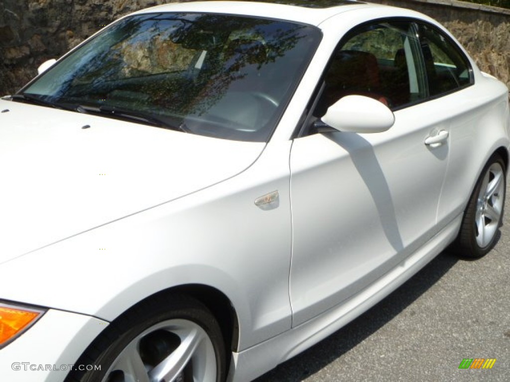2008 1 Series 135i Coupe - Alpine White / Coral Red photo #17