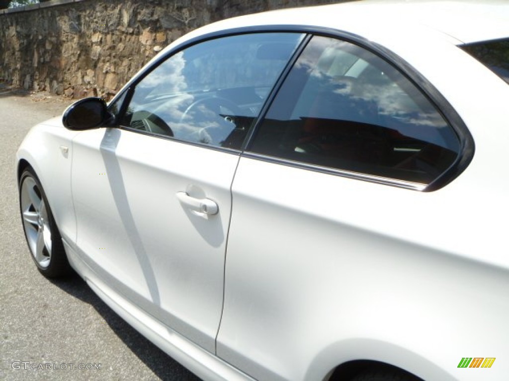 2008 1 Series 135i Coupe - Alpine White / Coral Red photo #19