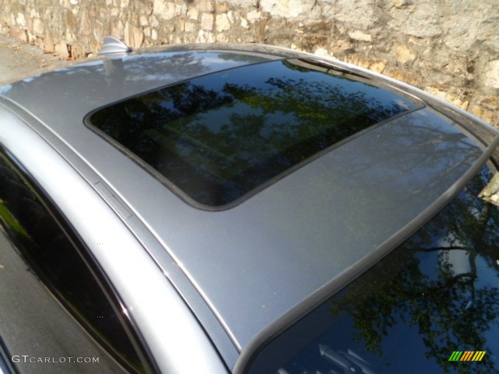 2010 BMW 1 Series 135i Coupe Sunroof Photos