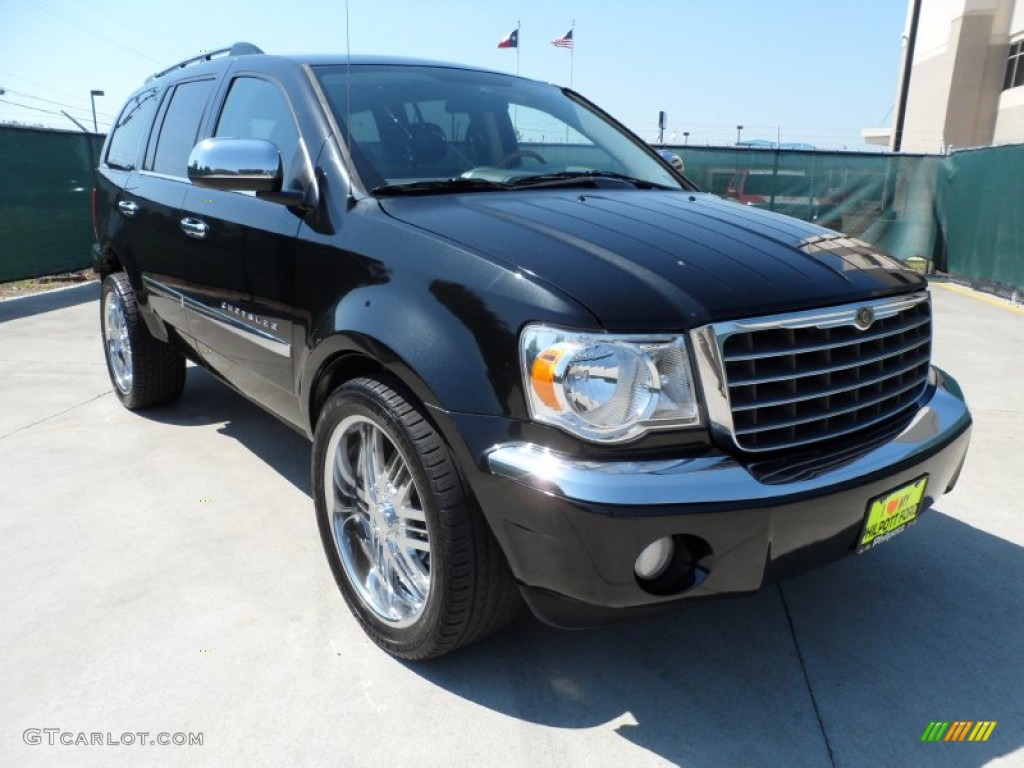 2007 Aspen Limited - Brilliant Black Crystal Pearl / Dark Khaki/Light Graystone photo #1