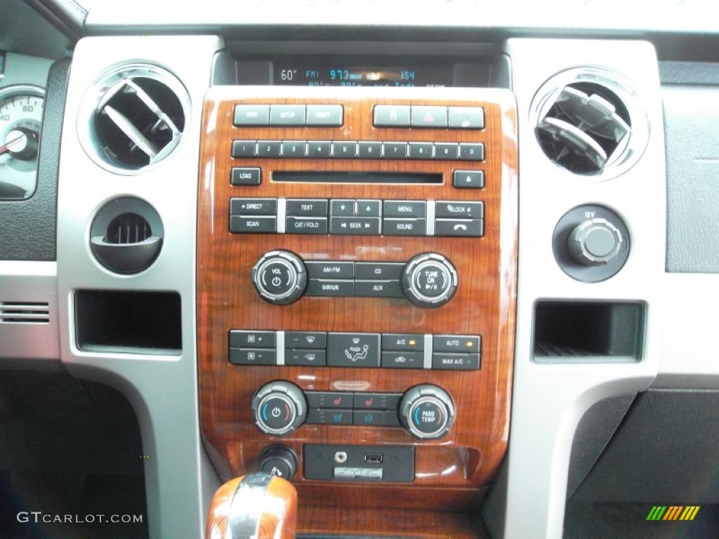 2010 F150 Lariat SuperCab - Ingot Silver Metallic / Black photo #27