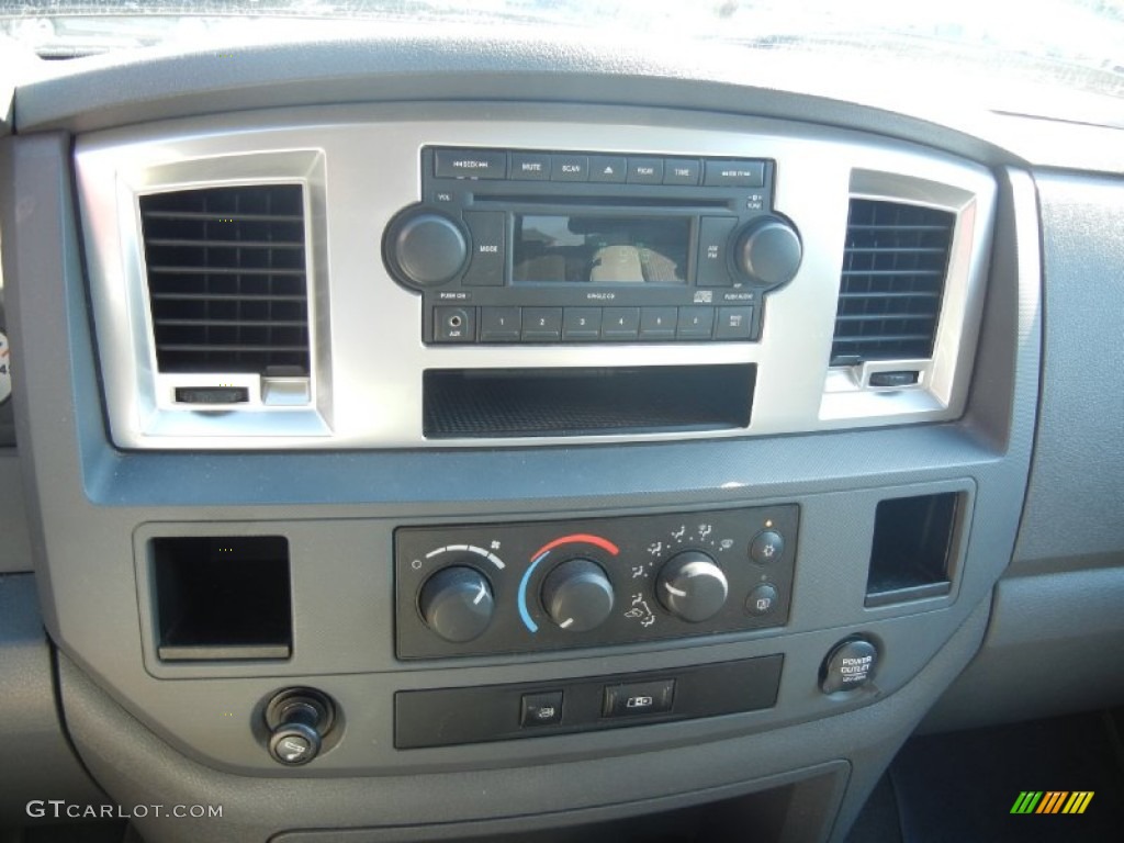 2007 Dodge Ram 3500 ST Quad Cab Dually Controls Photo #53937901