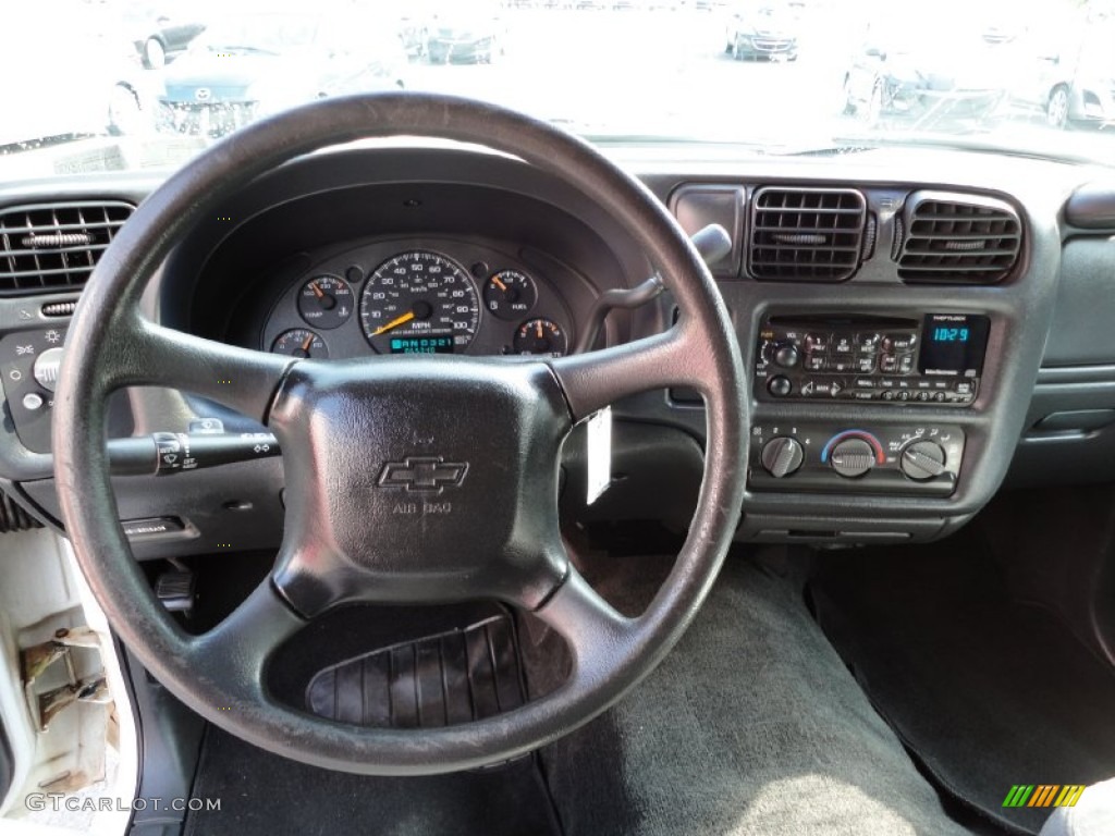 2000 Chevrolet S10 LS Extended Cab Medium Gray Steering Wheel Photo #53940151